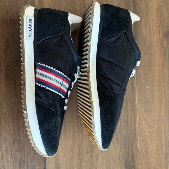 Seavees Royal Runner - Picture 3 of 4